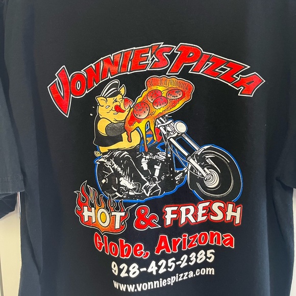 Vonnies pizza “by The Slice” Globe, Arizona. Black t-shirt, front and back print - Picture 2 of 5